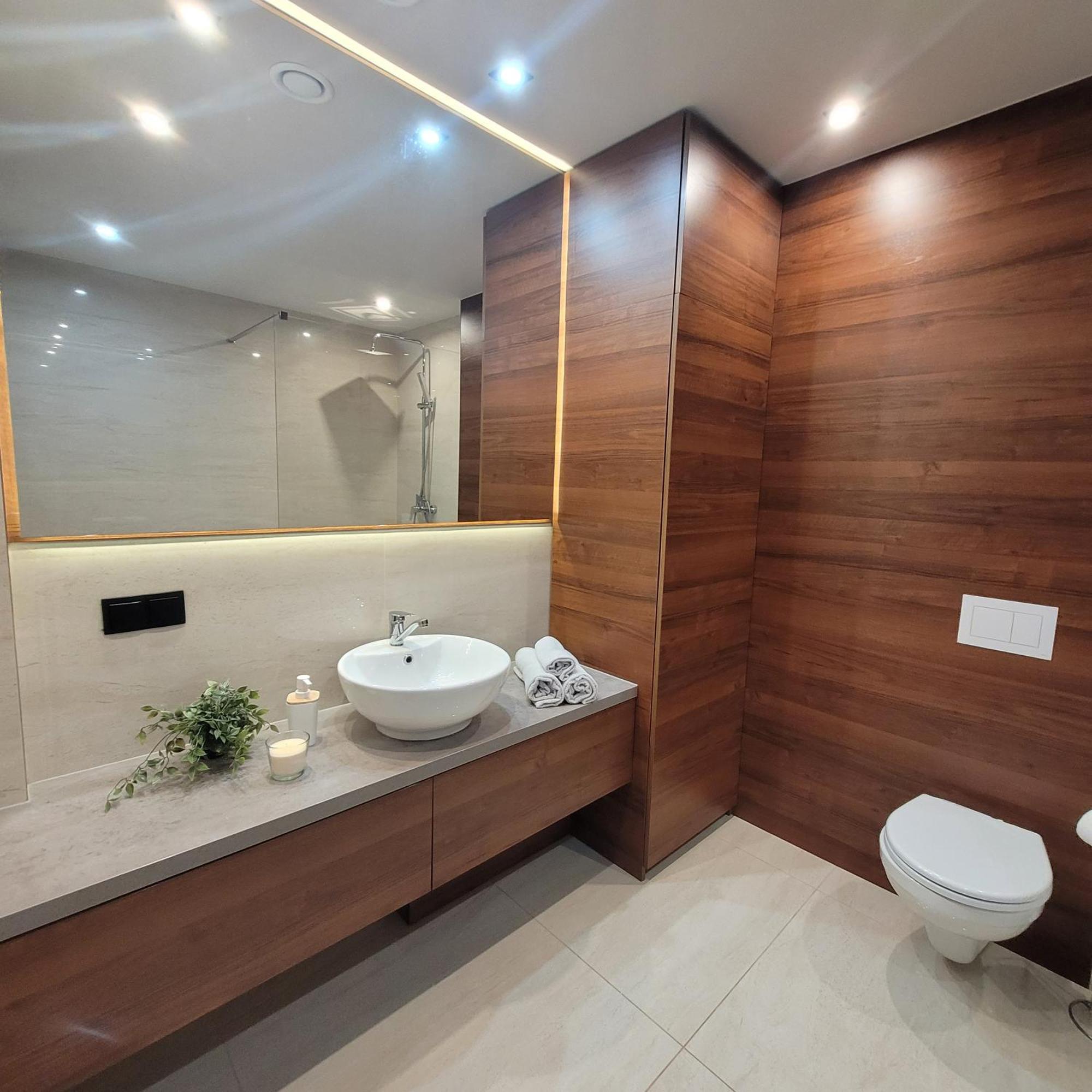 Niron Apartament Kapucynska Пила Екстериор снимка